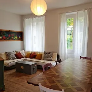  Hébergement de vacances La Parenthese Maison De A